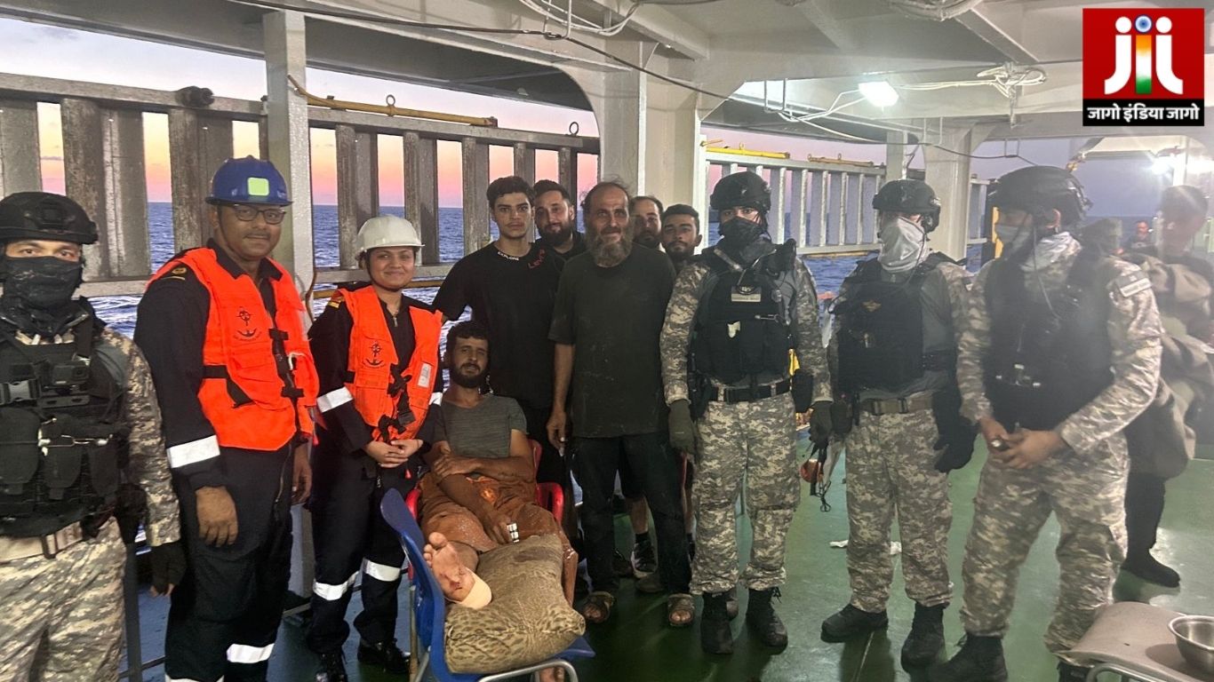 अदन की खाड़ी में भारतीय नौसेना ने नाकाम की समुद्री डकैती की कोशिश, वैश्विक समुद्री सुरक्षा को लेकर बढ़ी चिंता